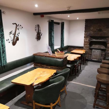 Y Giler Arms Hotell Pentrefoelas Eksteriør bilde